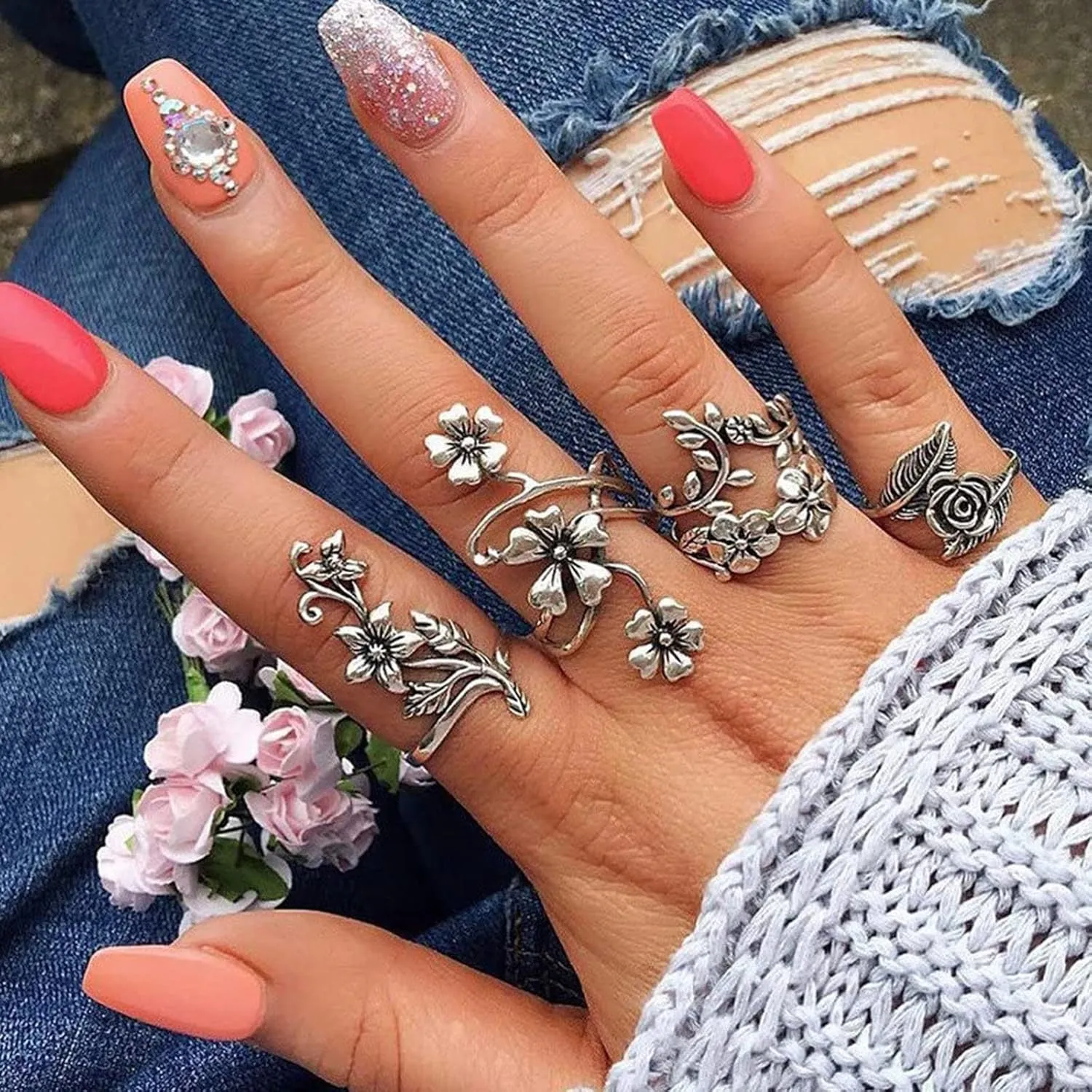Bohemian Retro Joint Statement Rings 4Pcs Floral Stackable Finger Rings Set for Women Boho Vintage Stacking Rings