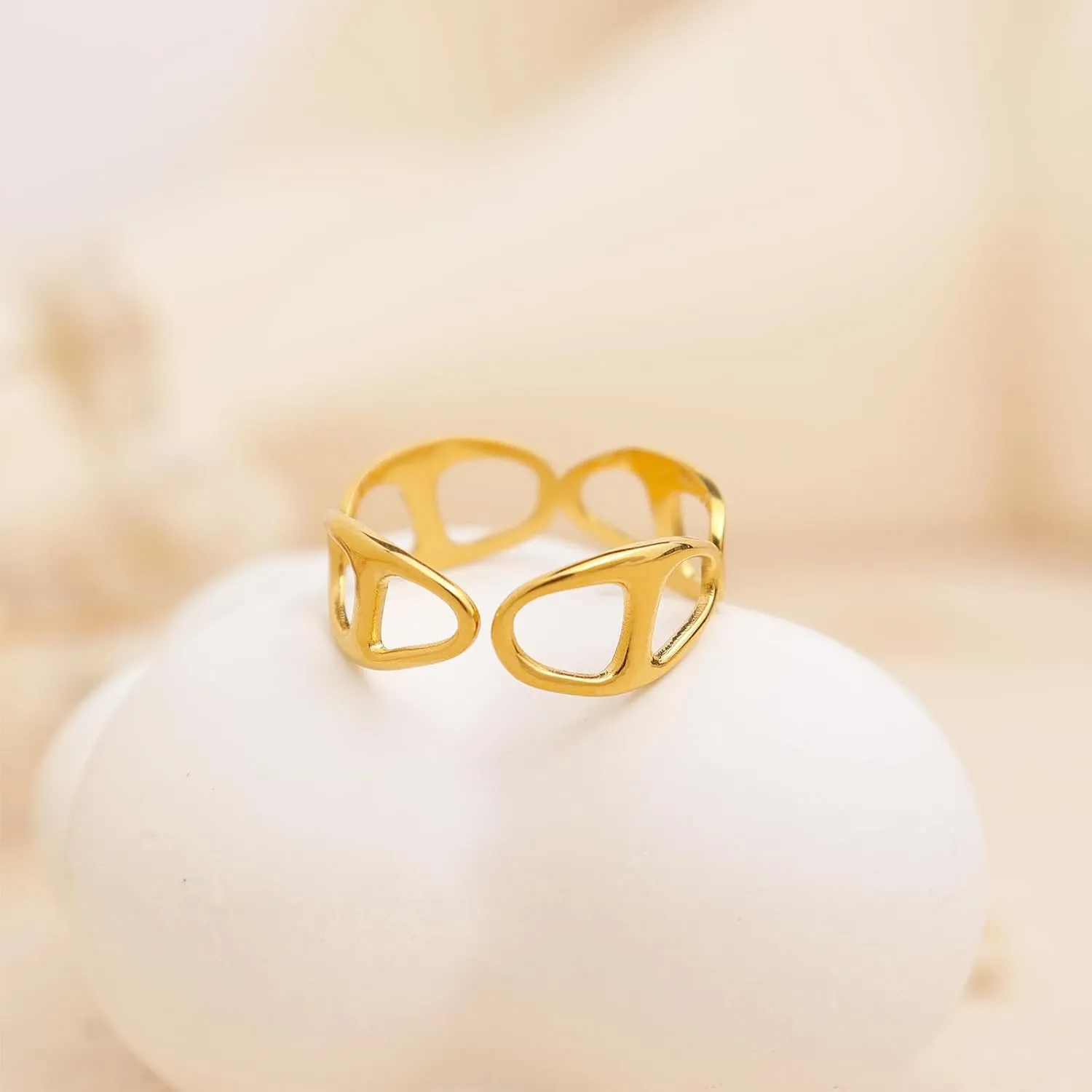 Chunky Gold Open Rings for Women, Trendy Minimalist Simple Adjustable Twisted Geometric Hollow Flower Circle Thumb Stackable Ring Prom Holiday Jewelry Gift